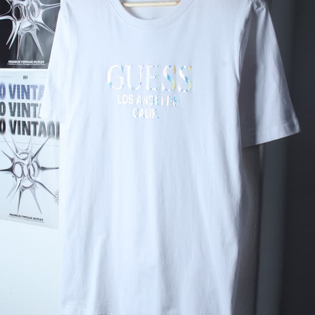 (XL-2XL) 게스 반팔 티셔츠 빅로고 화이트 홀로그램-H31325