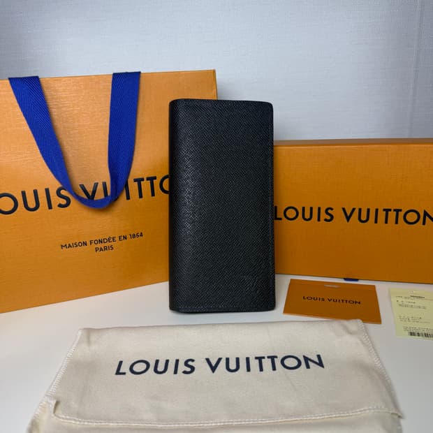 [정품/새상품] 루이비통 타이가 레더 브라짜 장지갑