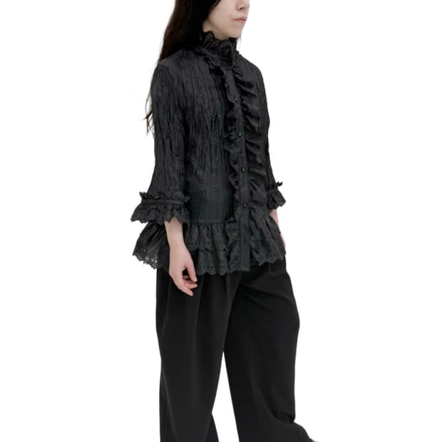 구해요) 에옹쓰 eonts Thornel Punching 블라우스 블랙