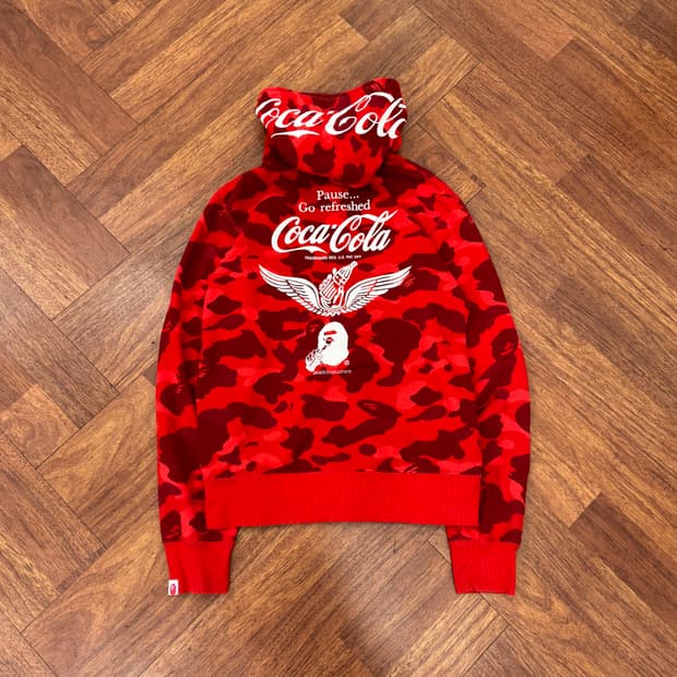 L BAPE 베이프 x 코카콜라 적계 후드 집업 