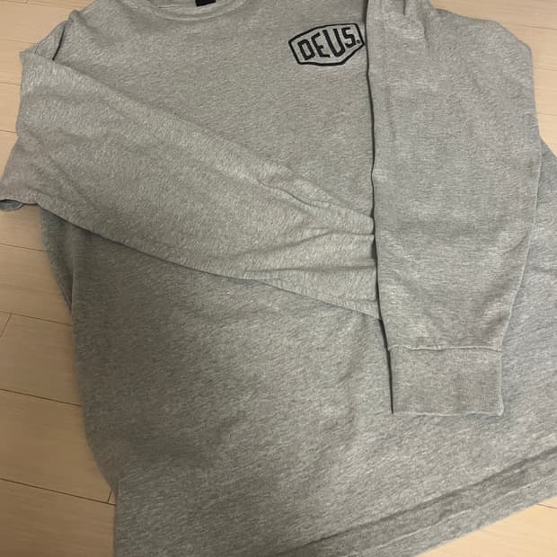 데우스 롱슬리브 L