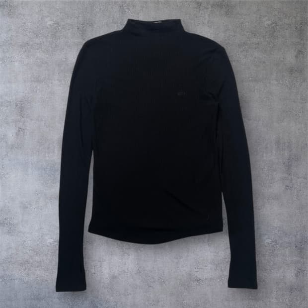 에스제이와이피 SJYP 블랙 자수로고  모크넥 골지 긴팔 티셔츠 M