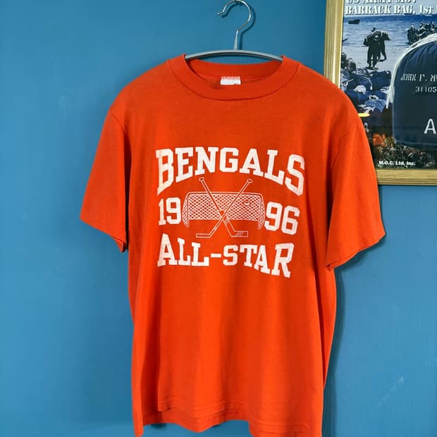 90s usa jerzees single stich t shirt.