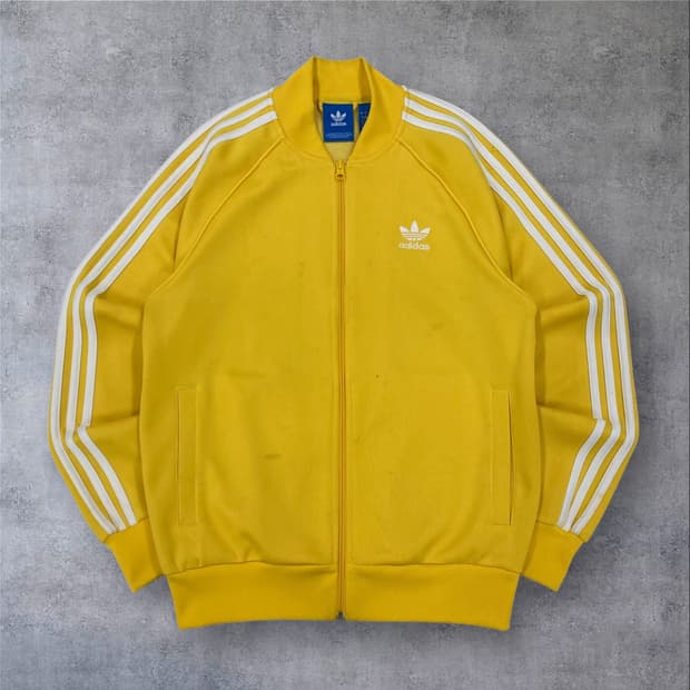 아디다스 스몰 로고 옐로우 슈퍼스타 트랙탑 져지