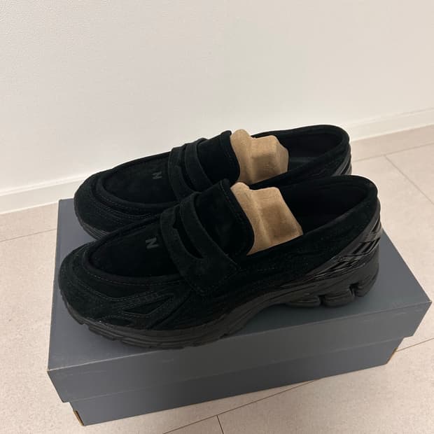 뉴발란스 1906L 블랙 시멘트