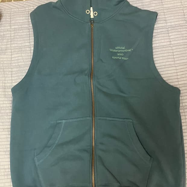 (XL) 디스이즈네버댓 슬리브리스 후드집업