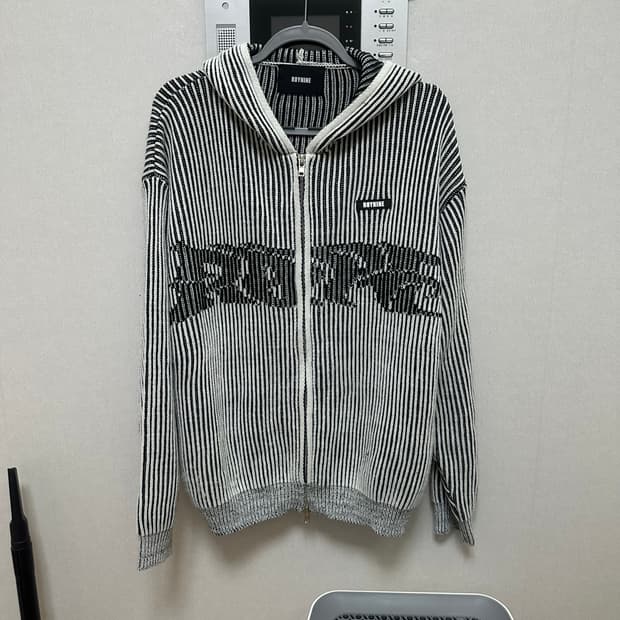 ROYNINE 스트라이프 후드 니트집업
