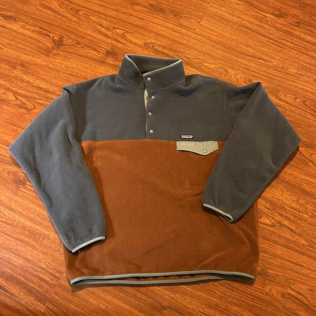 21FW 파타고니아 신칠라 스냅-T 그레이/브라운