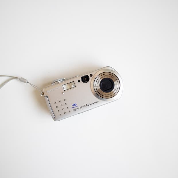 Sony DSC-P5 / 빈티지 디지털 카메라 / 디카