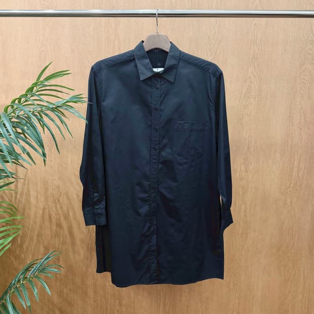 프레드 페리 클래식 롱 셔츠 미니멀 월계수 로고 자수 포켓 디테일 블랙