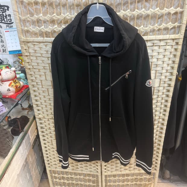 105/22ss 정품 몽클레어 후드집업 팝니다