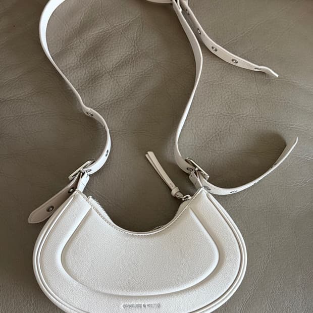 찰스앤키스 페트라 커브 숄더백 오트