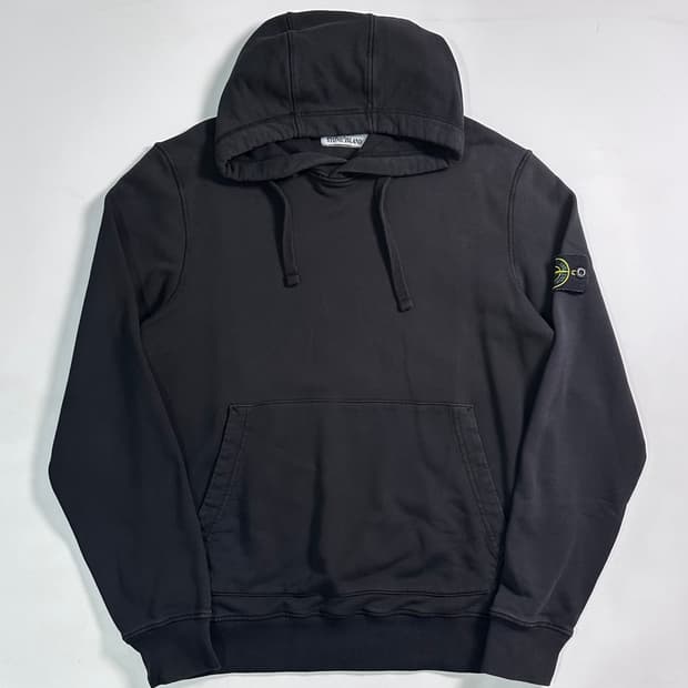 스톤아일랜드 블랙 후드티  