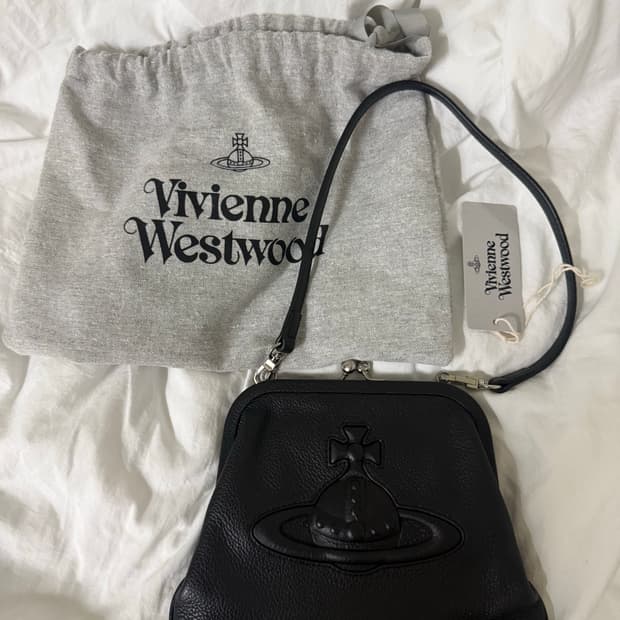 비비안웨스트우드 첼시백