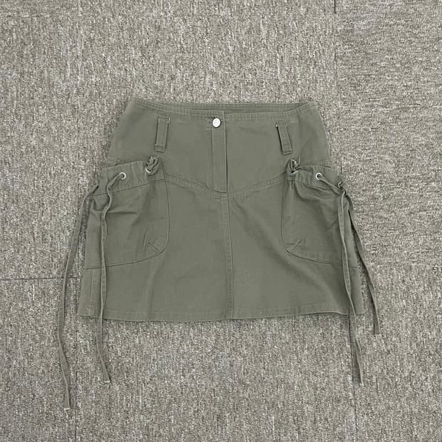 cargo Strap Details short skirt