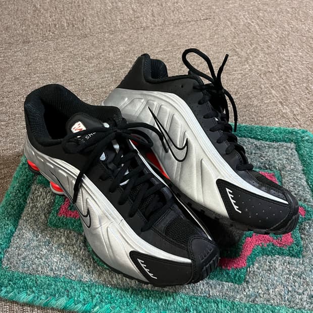 나이키 샥스 R4 운동화 사이즈 280