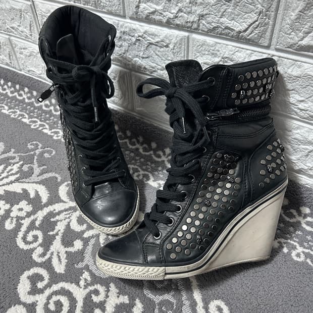 Ash 아쉬 스터드 웨지 짚 아웃 웨지힐 스니커즈