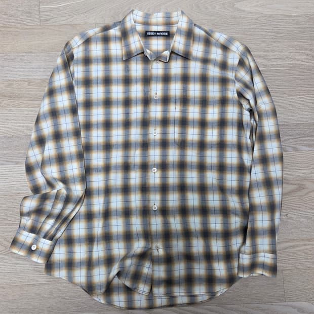 이세이 미야케 옴브레 셔츠