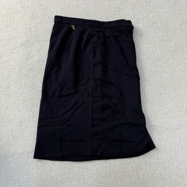 [85-106] 닥스 블랙 스커트 0115T1