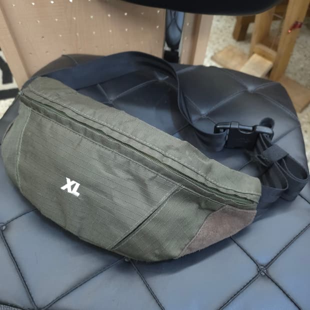 X-LARGE 올리브 슬링백