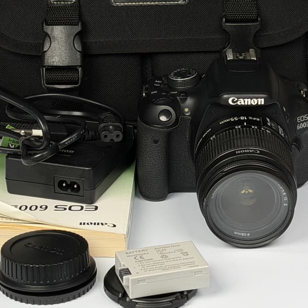 캐논 EOS 600D DSLR 카메라