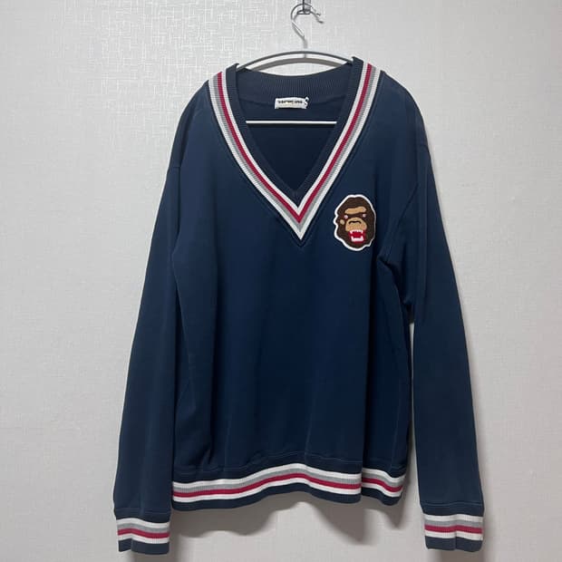 베이프 브이넥 니트 L