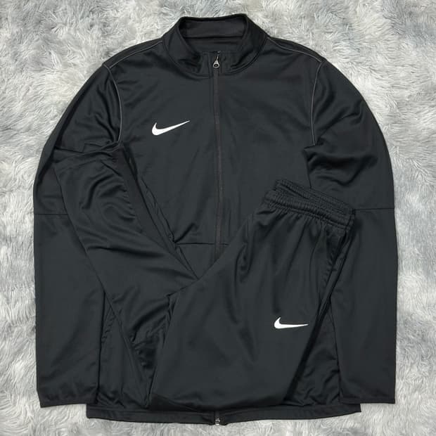 나이키 스우시 블랙 트레이닝세트