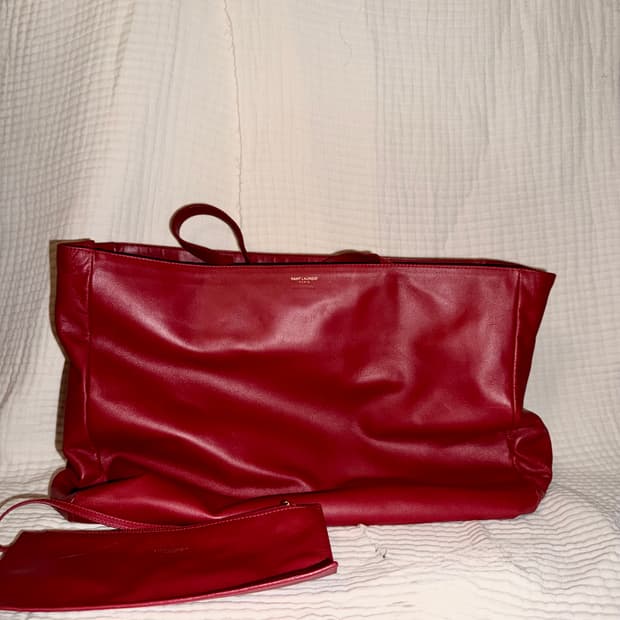 생로랑 레드 렘스킨 레더 숄더백