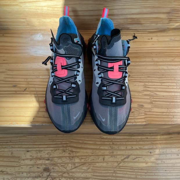 나이키 리액트 엘리먼트 87