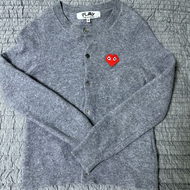 꼼데가르송 PLAY 픽셀 회색 가디건 M