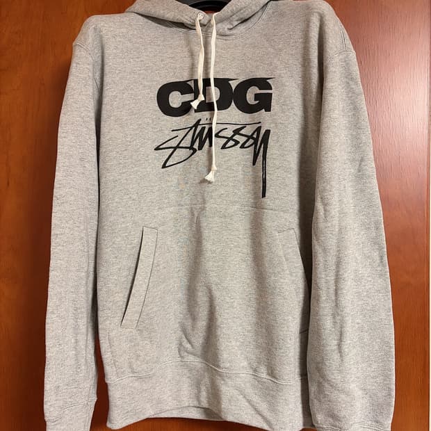 CDG x Stussy 꼼데 X 스투시 후드 그레이 판매합니다 !