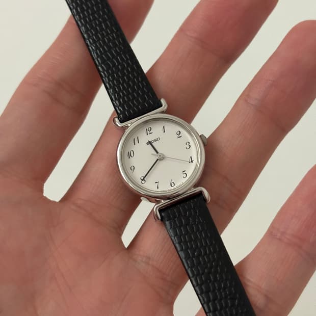 1980s White Dial Arabic Ladies Quartz