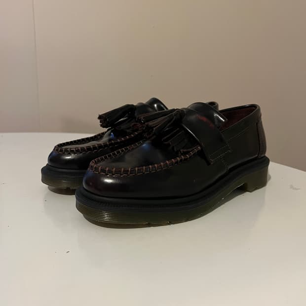 닥터마틴 아드리안 태슬 로퍼 체리레드