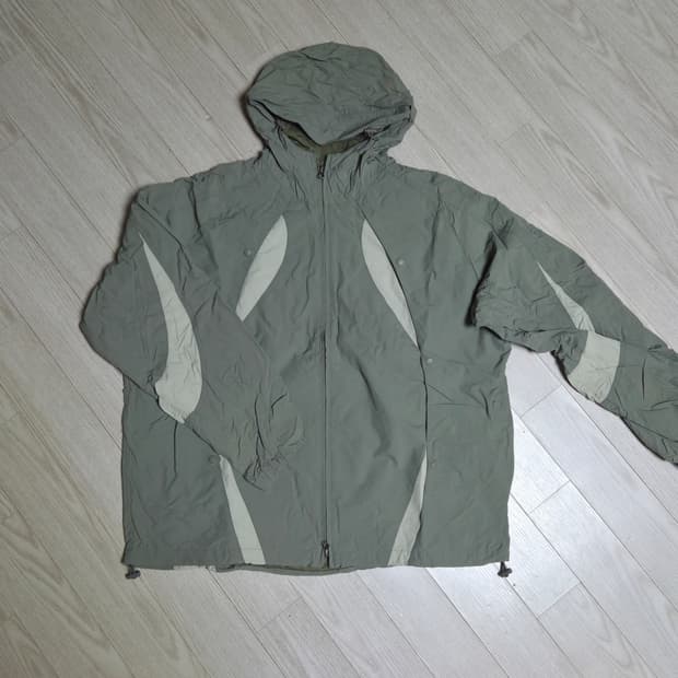 엑스트라오디너리 자켓 판매합니다.