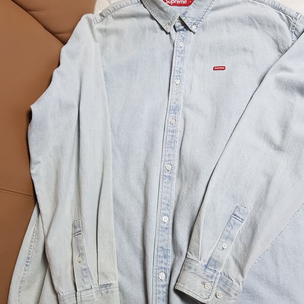슈프림 스몰 박스 셔츠 연청 워시드 블루 24SS