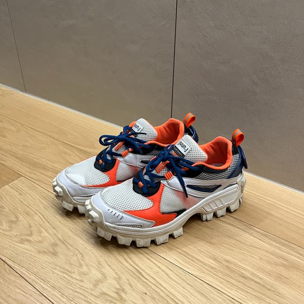 준지 2019 볼륨 트레이너3 - 41 (260) 스니커즈