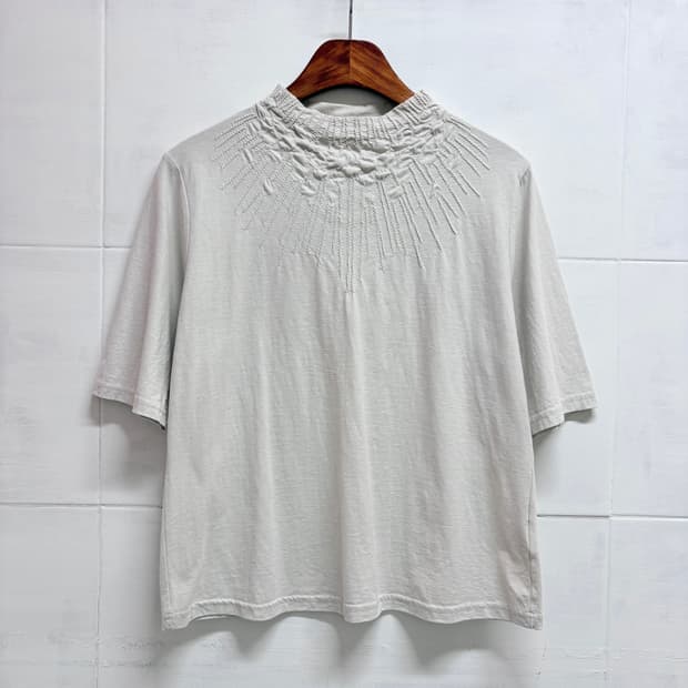 Enseigne 스티치 자수 시멘트 페어리 반팔 탑 JPN