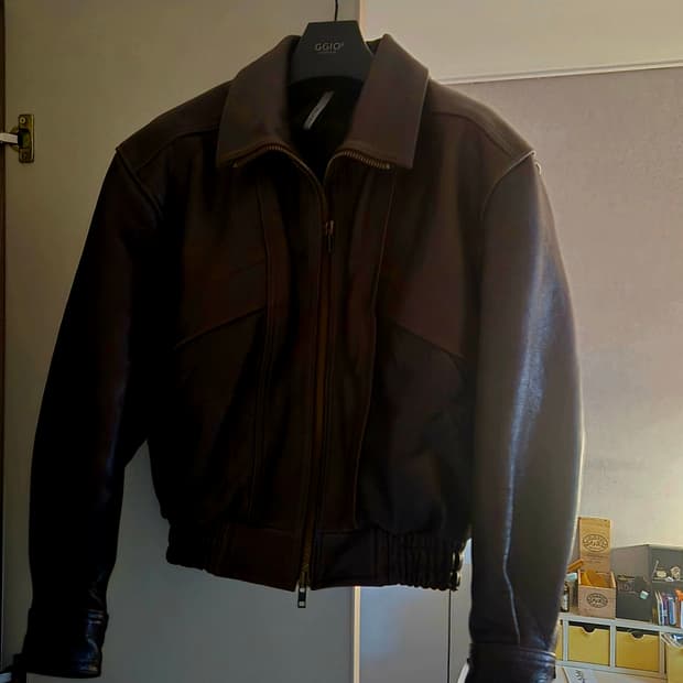 노이어 엔틱 카우레더 하이넥 자켓