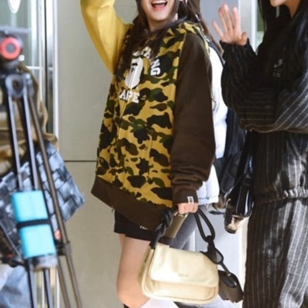 베이프 크레이지 카모 후드집업 황계 S