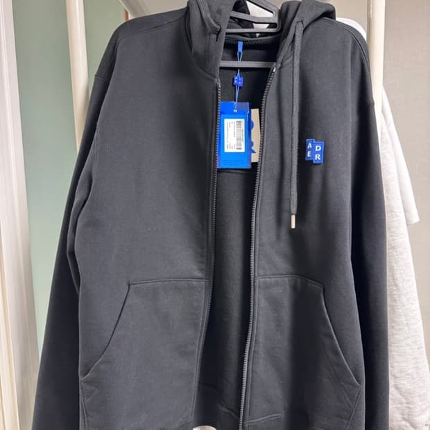 아더에러 시그니피컨트 TRS/BL 태그 후드 집업 01 블랙