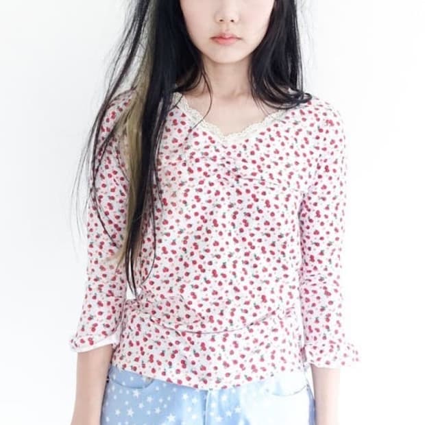 샵페어리 little strawberry lace top