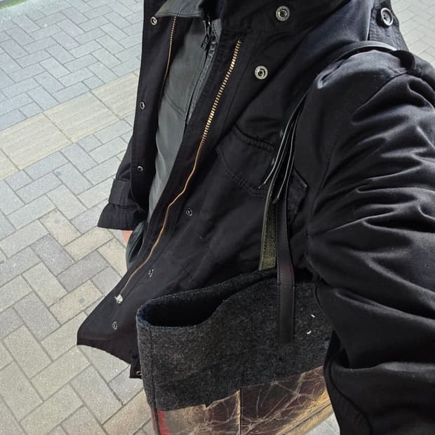 마르지엘라 펠트 웨트 토트백 숄더백