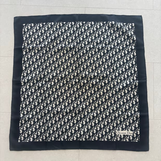 디올 오블리크 실크 스카프 블랙 정품