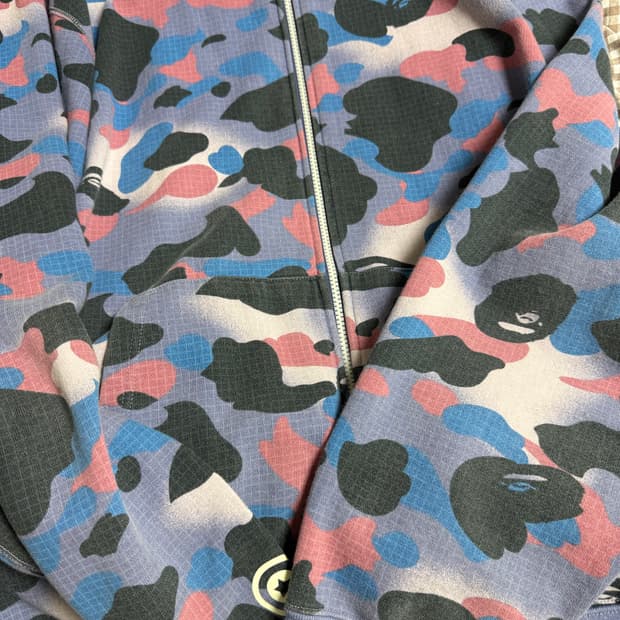 베이프 정품 후드집업 판매합니다.~~^^*