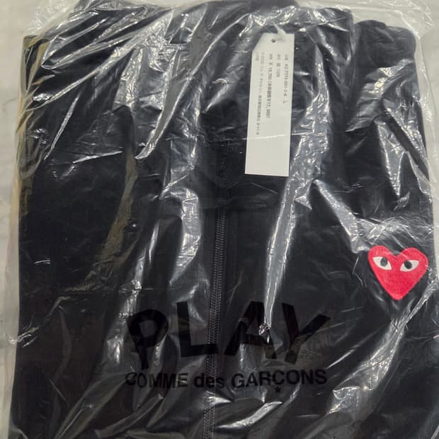 (새상품)꼼데가르송 플레이 블랙 후드집업 L, S