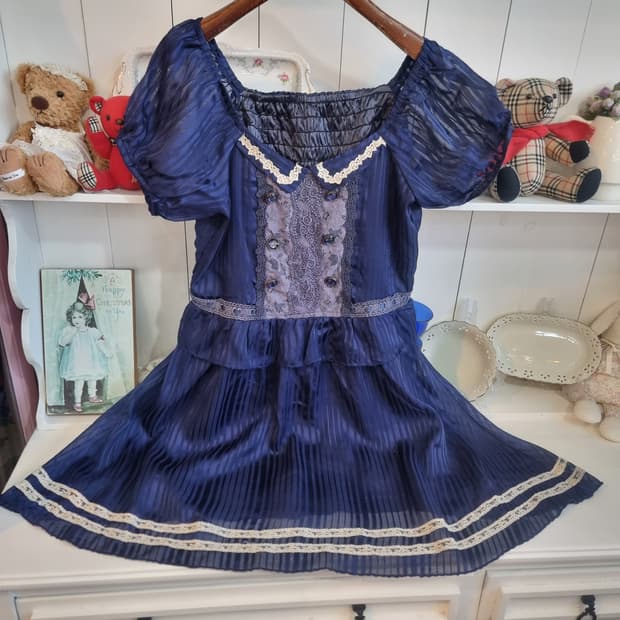 axes femme(엑시즈팜) 네이비 스트라이프 레이스 원피스