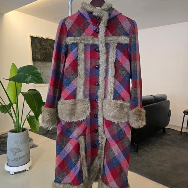 BETtY'S  BLUE  퍼 트리밍코트