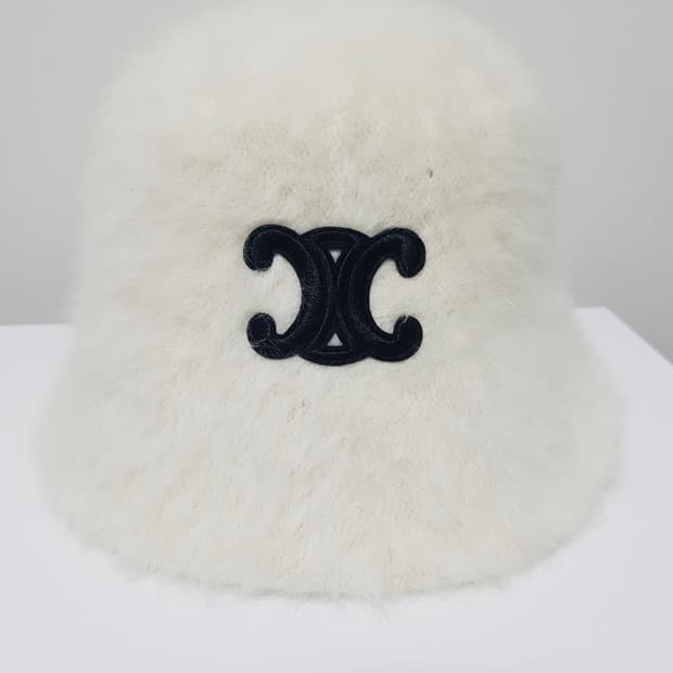 새제품)셀린느 앙고라 벙거지