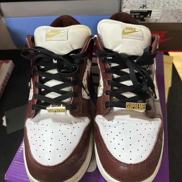 슈프림 sb덩크 바로크 브라운 310사이즈