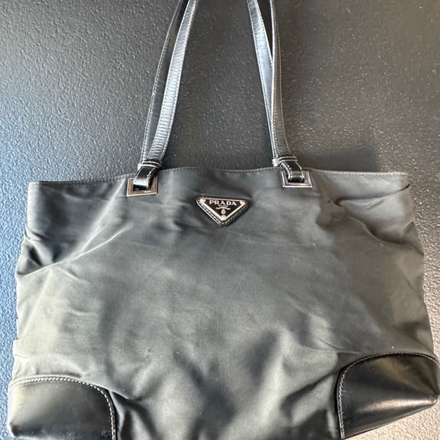 프라다 포코노 숄더백